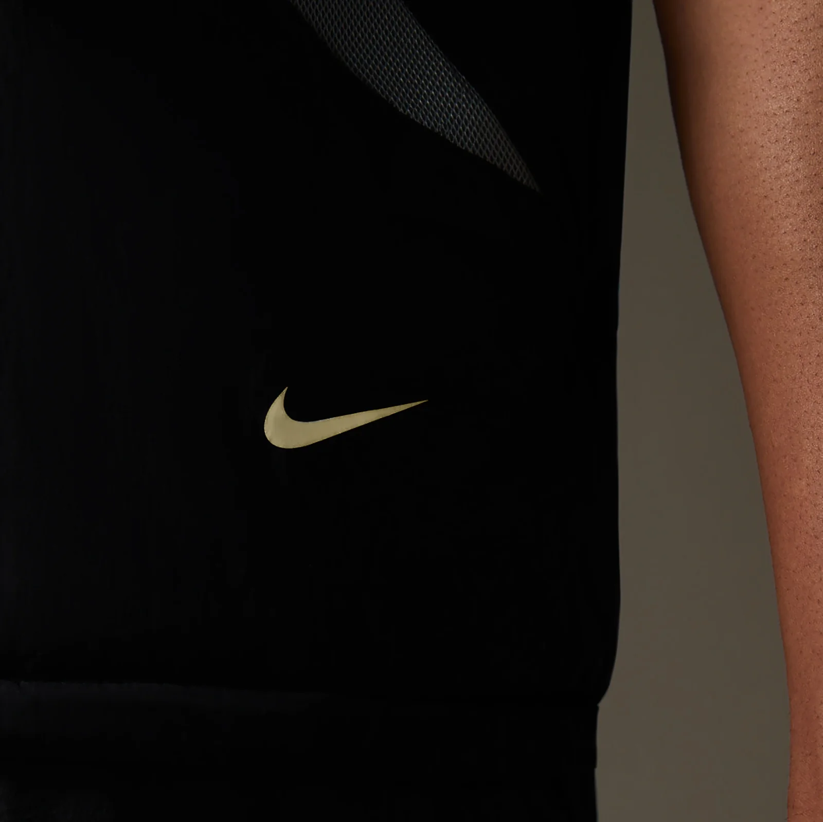 Lightweight RM Reversible Vest - Image 10