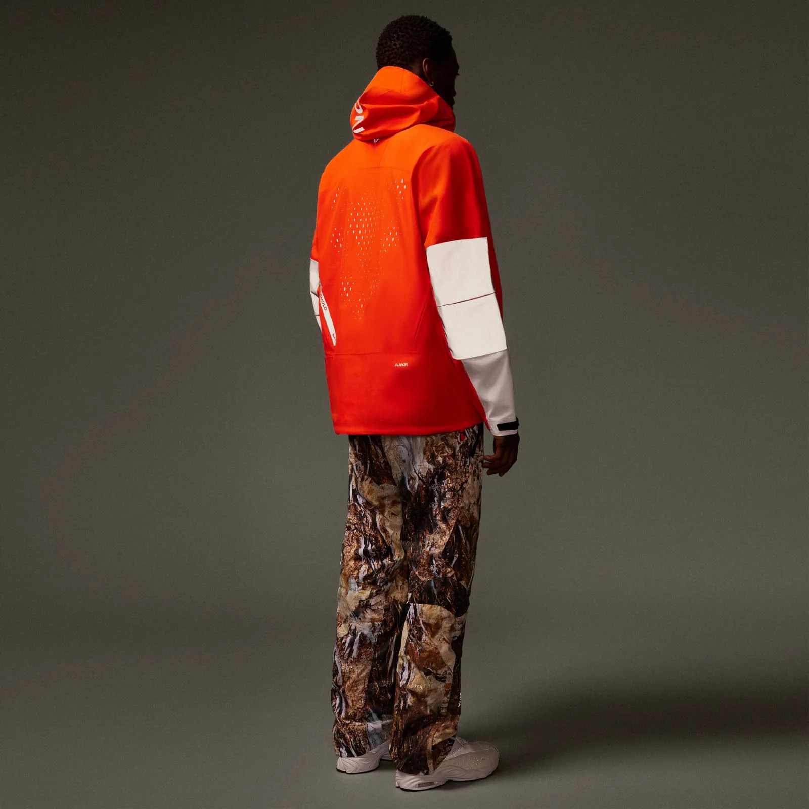 Tungsten Alien GORETEX Jacket - Image 5